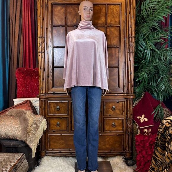 WynneLayers Wood Rose Stretch Velvet Side Slit Turtleneck Top - Picture 5 of 14